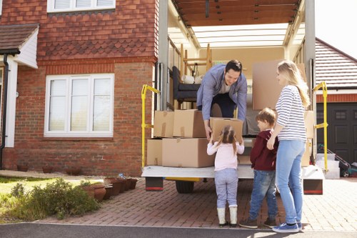 Commercial moving truck support in Bromley area