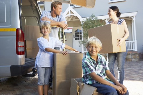 Cubic-yard van space estimate for a small Bromley flat move